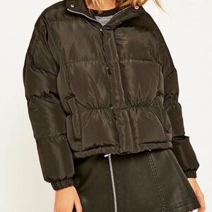 URBAN OUTFITTERS | UNIF Cropped Black Puffer Jacket